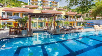 Hotel By The Sea