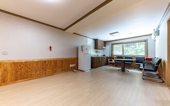Hotel Haenam World Pension