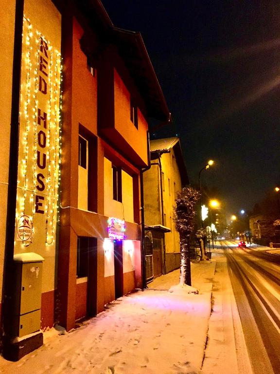 Hotel Red House Family Hotel