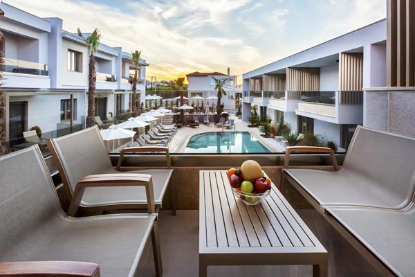 Hotel Pefki Deluxe Residences