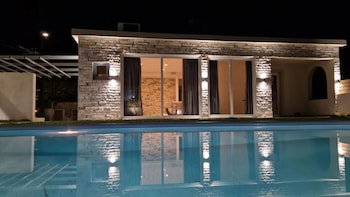 Aqua Luxury Suites Roda