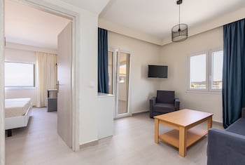 Aqua Luxury Suites Roda