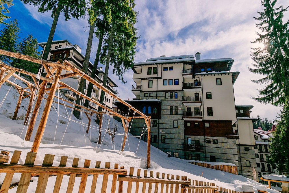 Green Life Family Apartments Pamprorovo