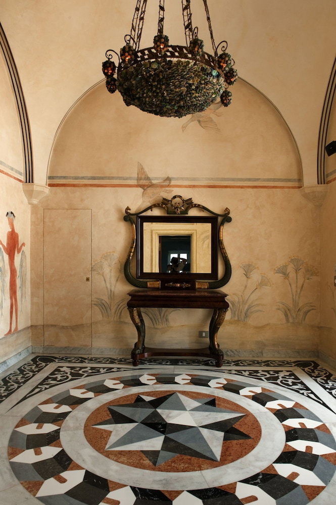 La Maison Bleue