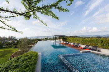 Hotel 6Th Avenue Surin Beach