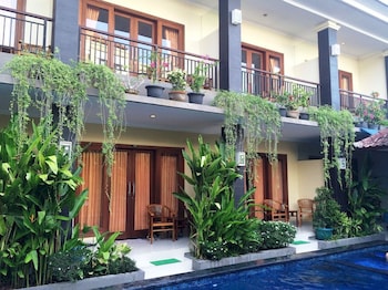 Hotel Waringin Home Stay