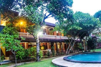 Hotel Budhi Beach Inn