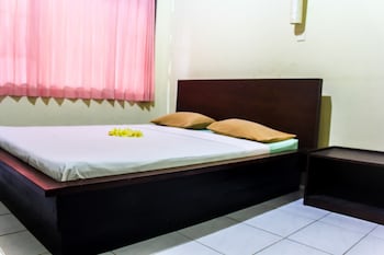 Budhi Beach Inn