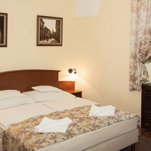 Hotel Klastrom cazare Gyor
