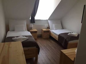 Hotel Land Plan Hotel And Restaurant cazare Gyor