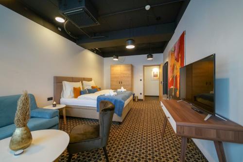 New Boutique Capsule Hostel Chors