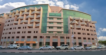 Hotel Parkside Suite Apartments (Formerly Grand Midwest Express Discovery Gardens)