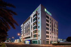 Hotel Holiday Inn Express Dubai Jumeirah cazare The Palm Jumeirah
