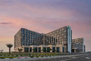Hotel Holiday Inn Dubai Al-Maktoum Airport cazare Dubai