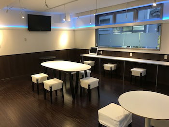 Hotel Owl Tokyo Hostel