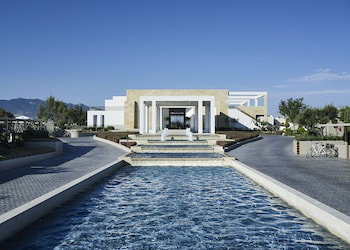Pelagos Suites