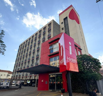 Hotel I Hotel