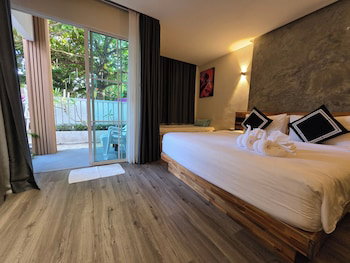 Hotel Tt Naiyang Beach Phuket