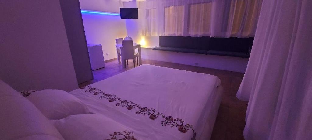 Hotel Magenta Apartments