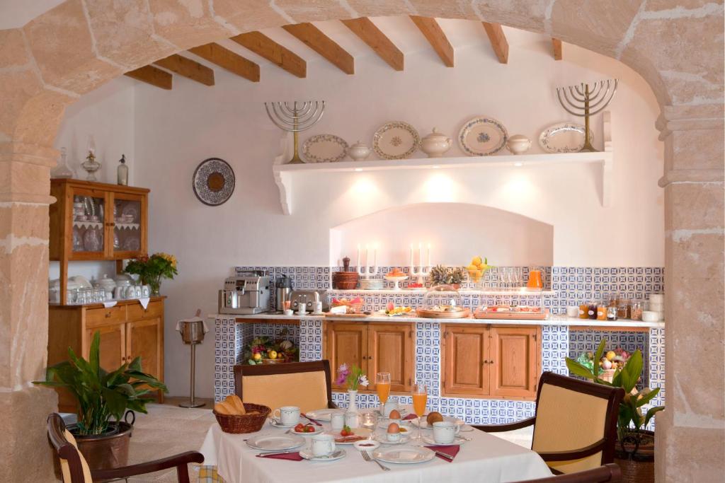 dal travel Finca Hotel Can Estades