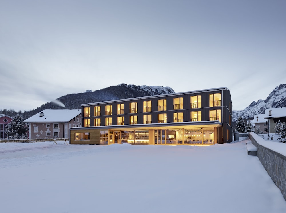 Hotel Bever Lodge