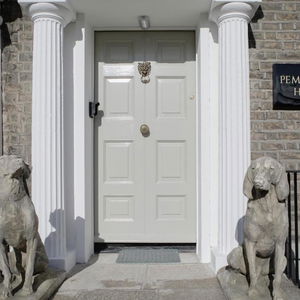 Hotel Pembroke Hall cazare Dublin