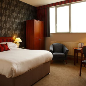 Hotel The Plaza Hotel cazare Dublin
