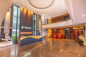 Hotel Famous Kuta