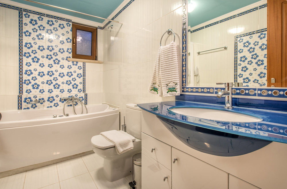 Emerald Deluxe Villas
