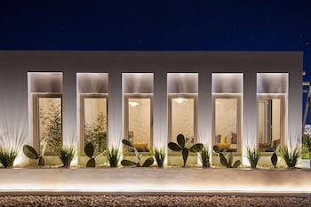 Emerald Villas & Suites