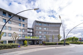 Hotel Novotel Suites Calais Coquelles Tunnel Sous La Manche