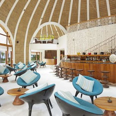 Hotel Holiday Inn Resort Kandooma Maldives cazare Guraidhoo