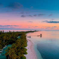 Hotel Canareef Resort Maldives cazare Meedhoo