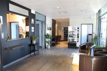 Hotel Adonis Paris Sud Apparthotel Le Fontainebleau