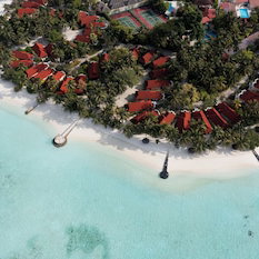 Hotel Kurumba Maldives cazare Nord Male Atoll