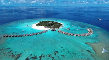 Hotel Thulhagiri Island Resort And Spa