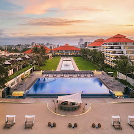 Hotel Pullman Danang Beach Resort cazare Son Tra