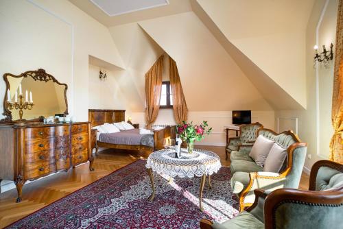 Hotel Dwor Osmolice
