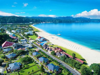 Hotel Okuma Private Beach & Resort