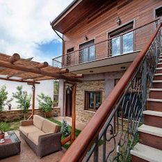 Sejur Polys Guest House vacanta Katachas