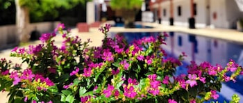 Hotel Surintra Boutique Resort
