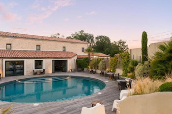 Hotel Qualys Lagrange