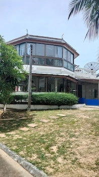 Hotel Bay Beach Resort