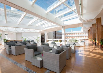 Hl Suites Nardos - Only Adults