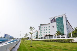 Hotel Premier Inn Dubai International Airport cazare The Palm Jumeirah