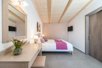 Hotel Sea View Village Studios And Apartments