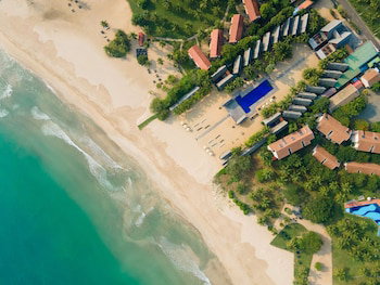 Hotel Maalu Maalu Resort & Spas