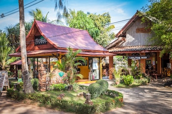 Lanta Pearl Beach Resort (Sha)