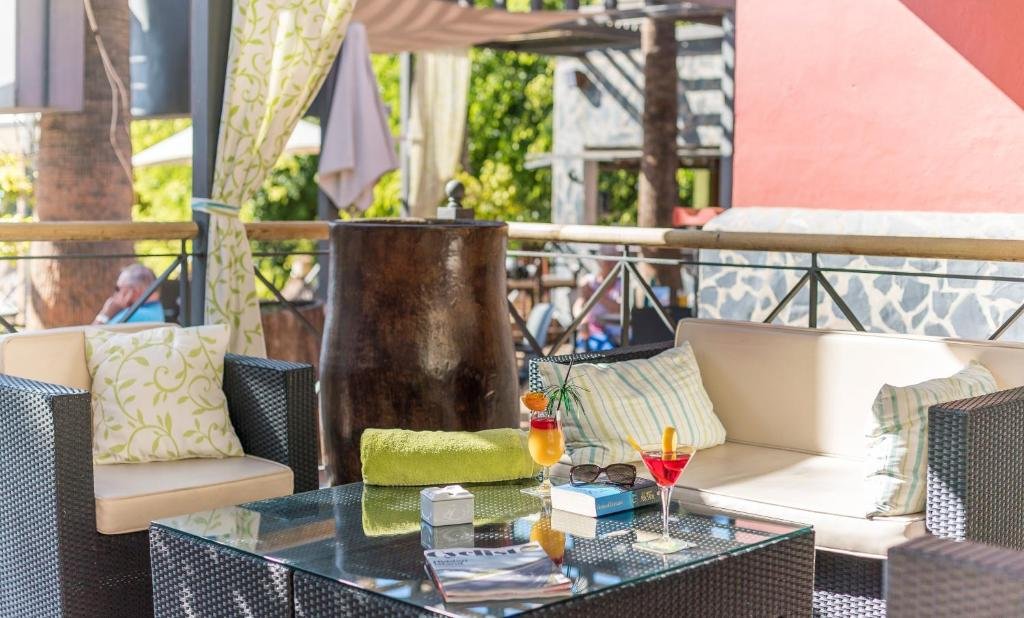 dal travel Harbour Club