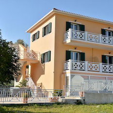 Hotel Villa Reverenza cazare Valsamata